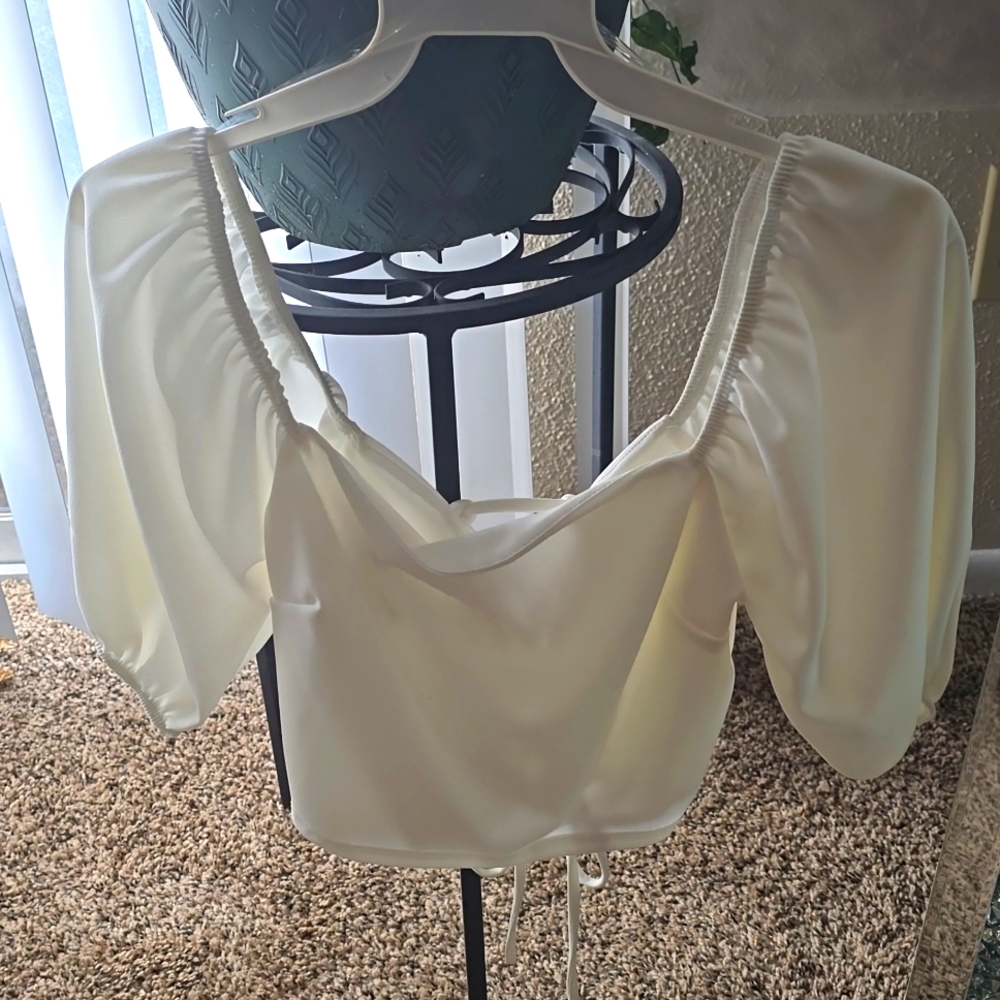 White lace up crop top